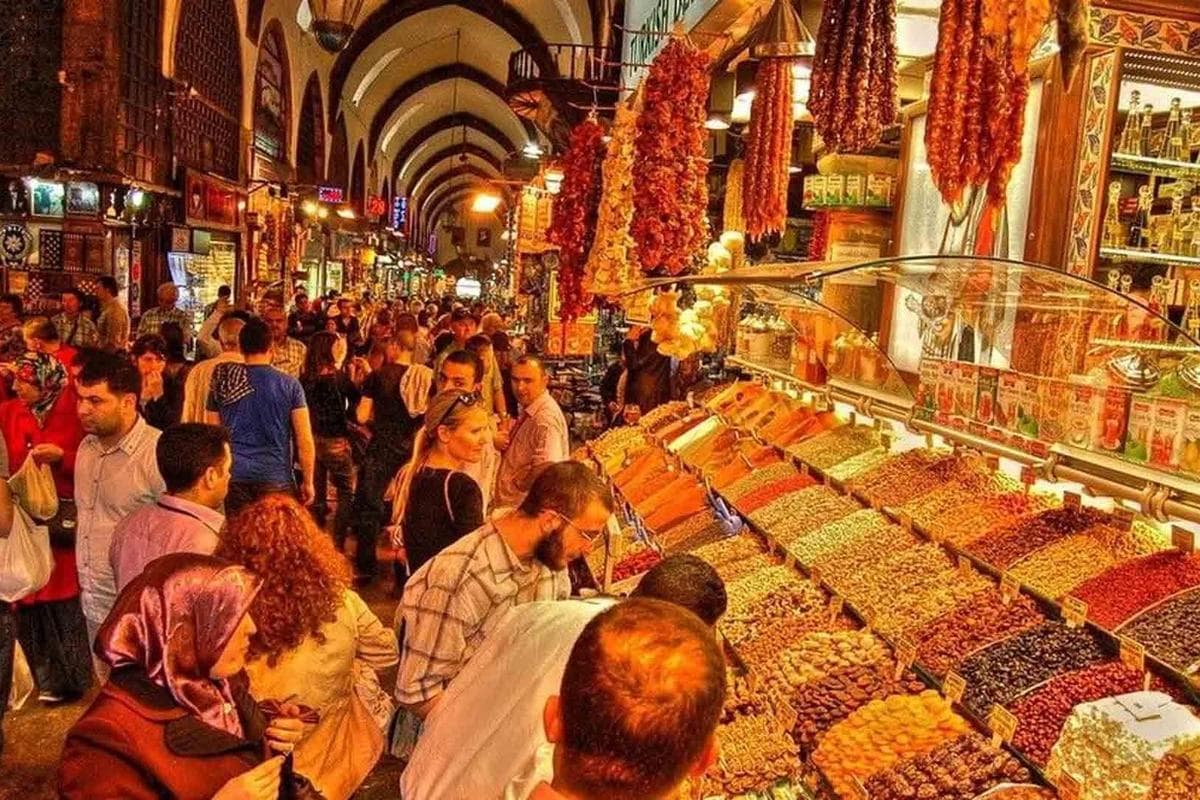 Istanbul's Spice Bazaar (Mısır Çarşısı)