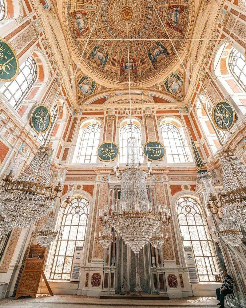 Ortaköy Mosque: An Ottoman Neo-Baroque Icon on the Bosphorus