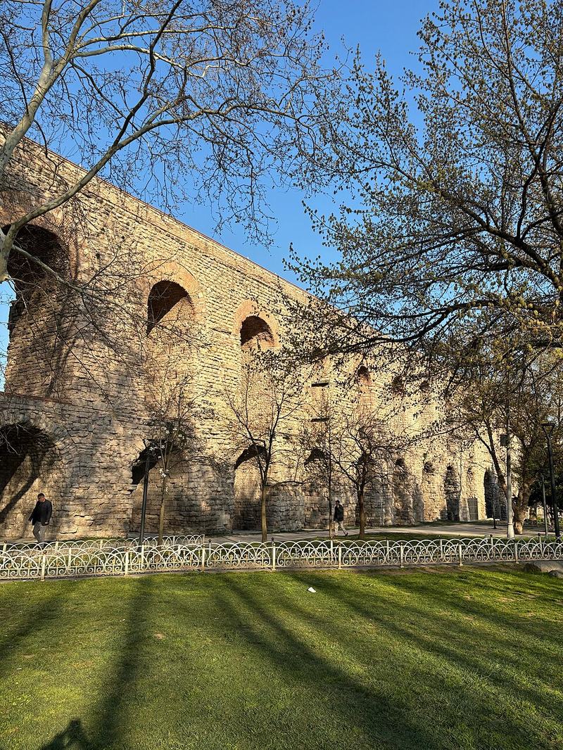 Acquedotto di Valente: L'antica linea della vita acquatica di Istanbul