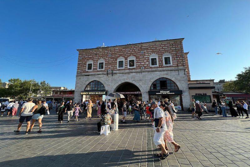 Istanbul's Spice Bazaar (Mısır Çarşısı)