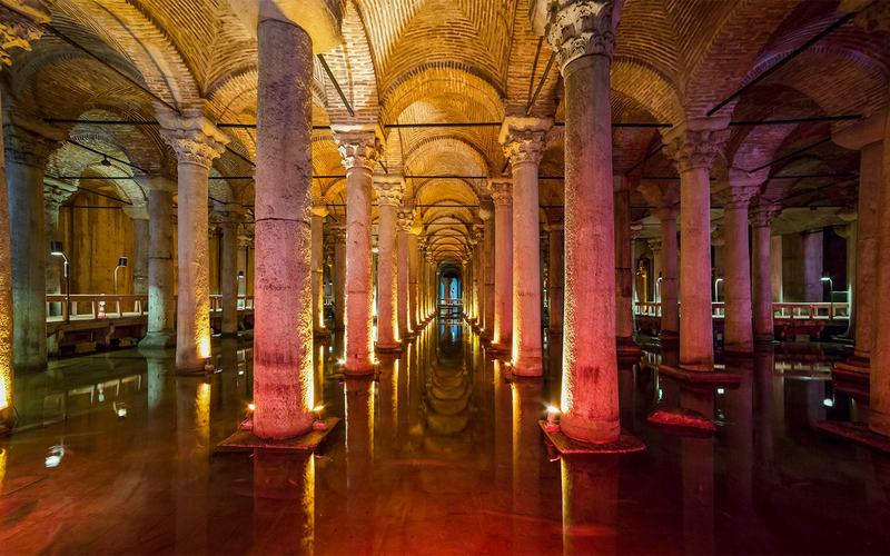 Basilica Cistern (Yerebatan Sarnıcı)