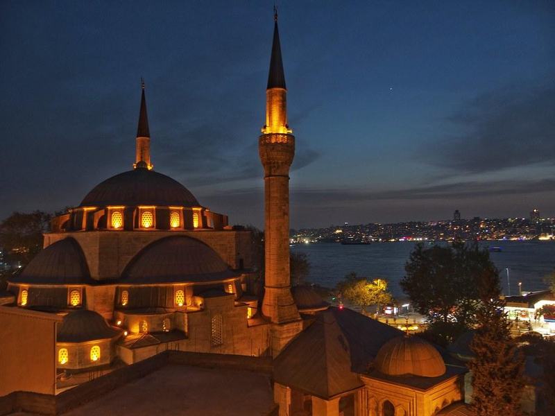 Üsküdar: Istanbul's Ancient Gateway on the Bosphorus