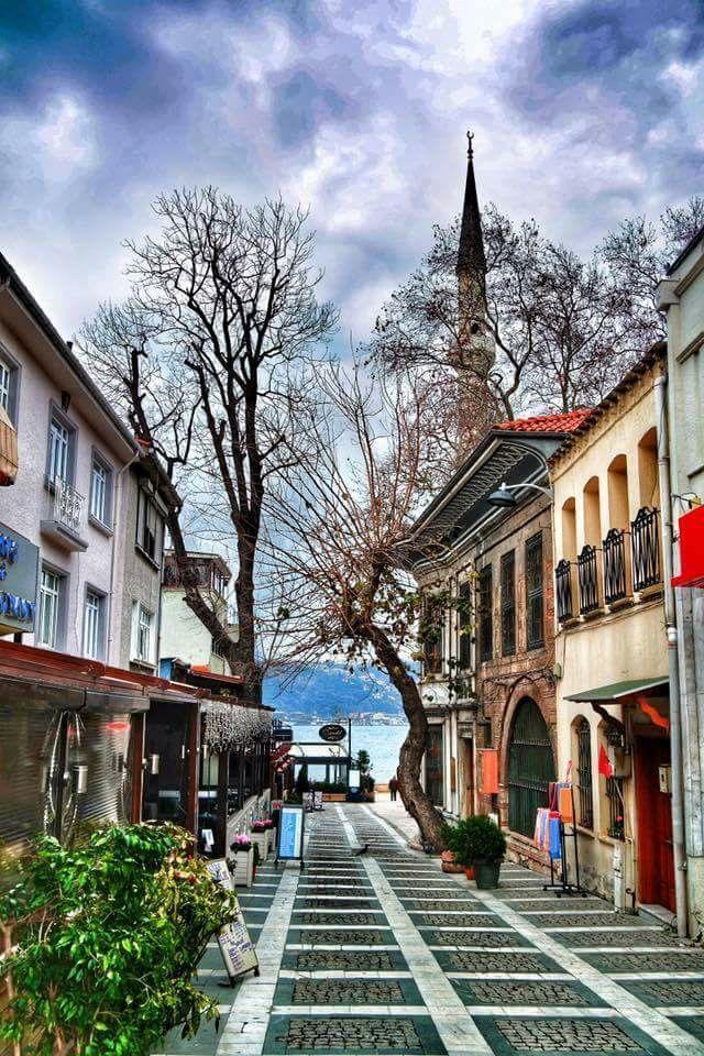 Üsküdar: Istanbul's Ancient Gateway on the Bosphorus