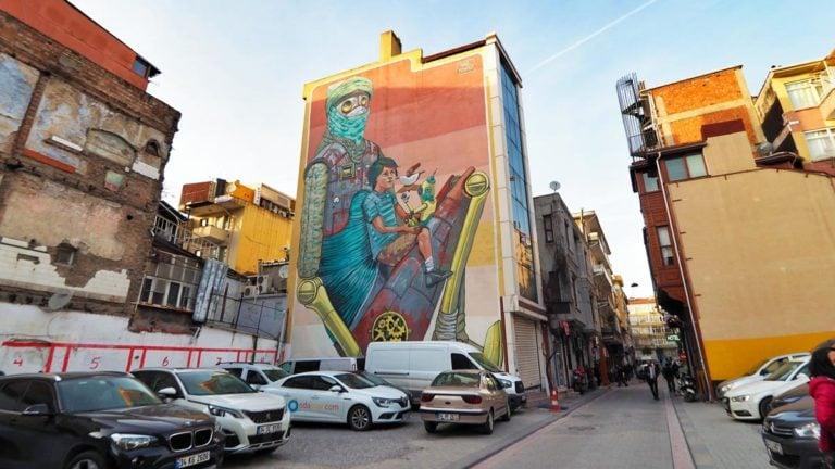 Yeldeğirmeni: A Historic Neighborhood of Windmills, Railways, and Art